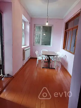 Kirayə verilir 3 otaqlı həyət evi 81 m²