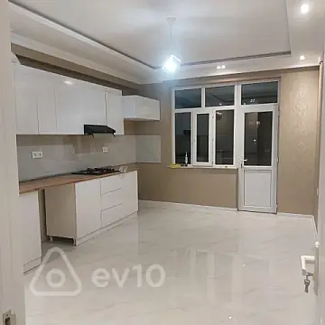 Kirayə verilir 3 otaqlı yeni tikili 130 m²