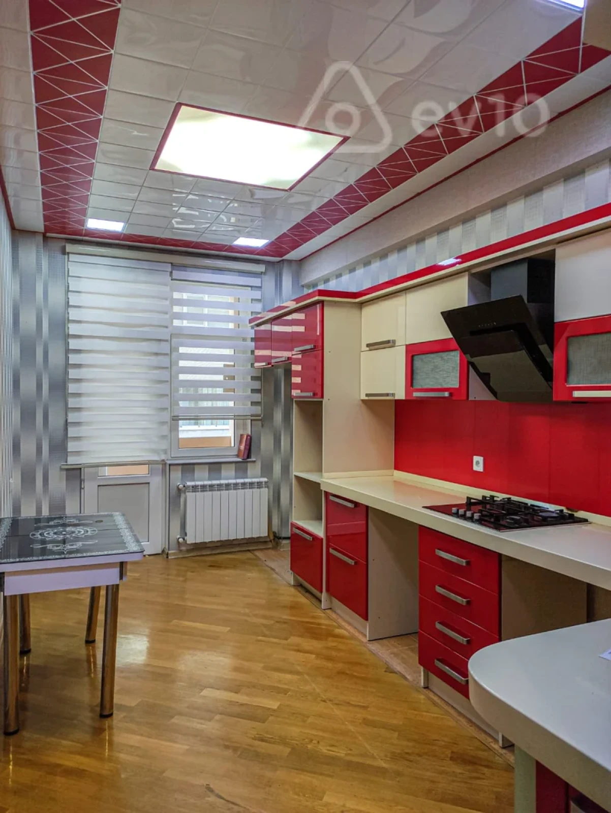 Kirayə verilir 3 otaqlı yeni tikili 140 m²