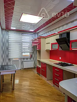 Kirayə verilir 3 otaqlı yeni tikili 140 m²