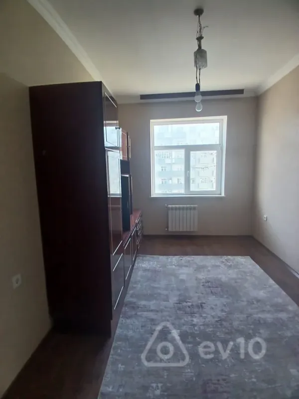 Satılır 3 otaqlı yeni tikili 75 m²