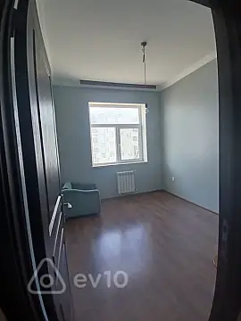 Satılır 3 otaqlı yeni tikili 75 m²