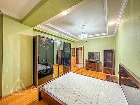 Kirayə verilir 3 otaqlı yeni tikili 135 m²