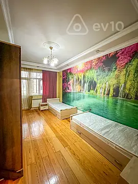 Kirayə verilir 3 otaqlı yeni tikili 135 m²