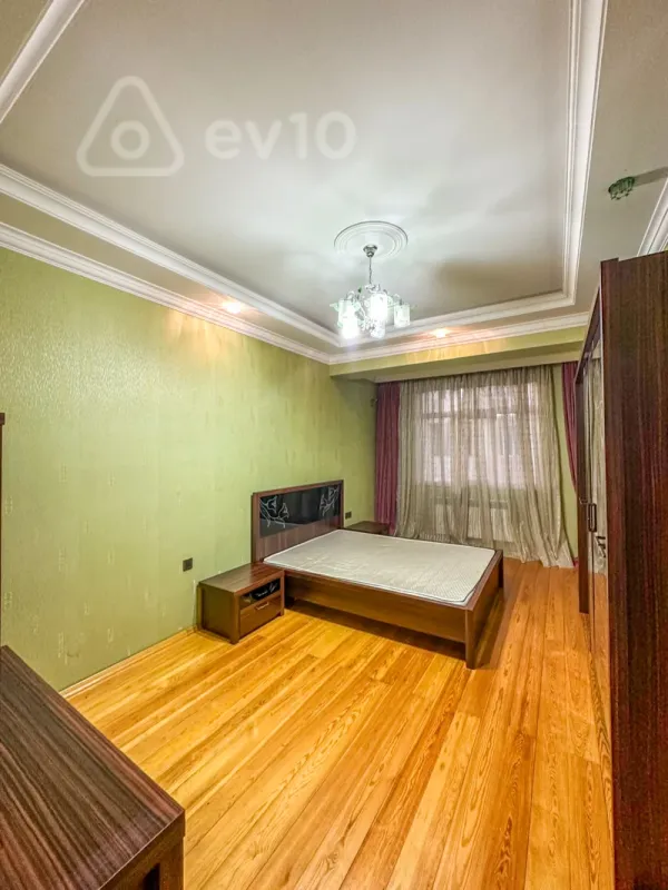 Kirayə verilir 3 otaqlı yeni tikili 135 m²