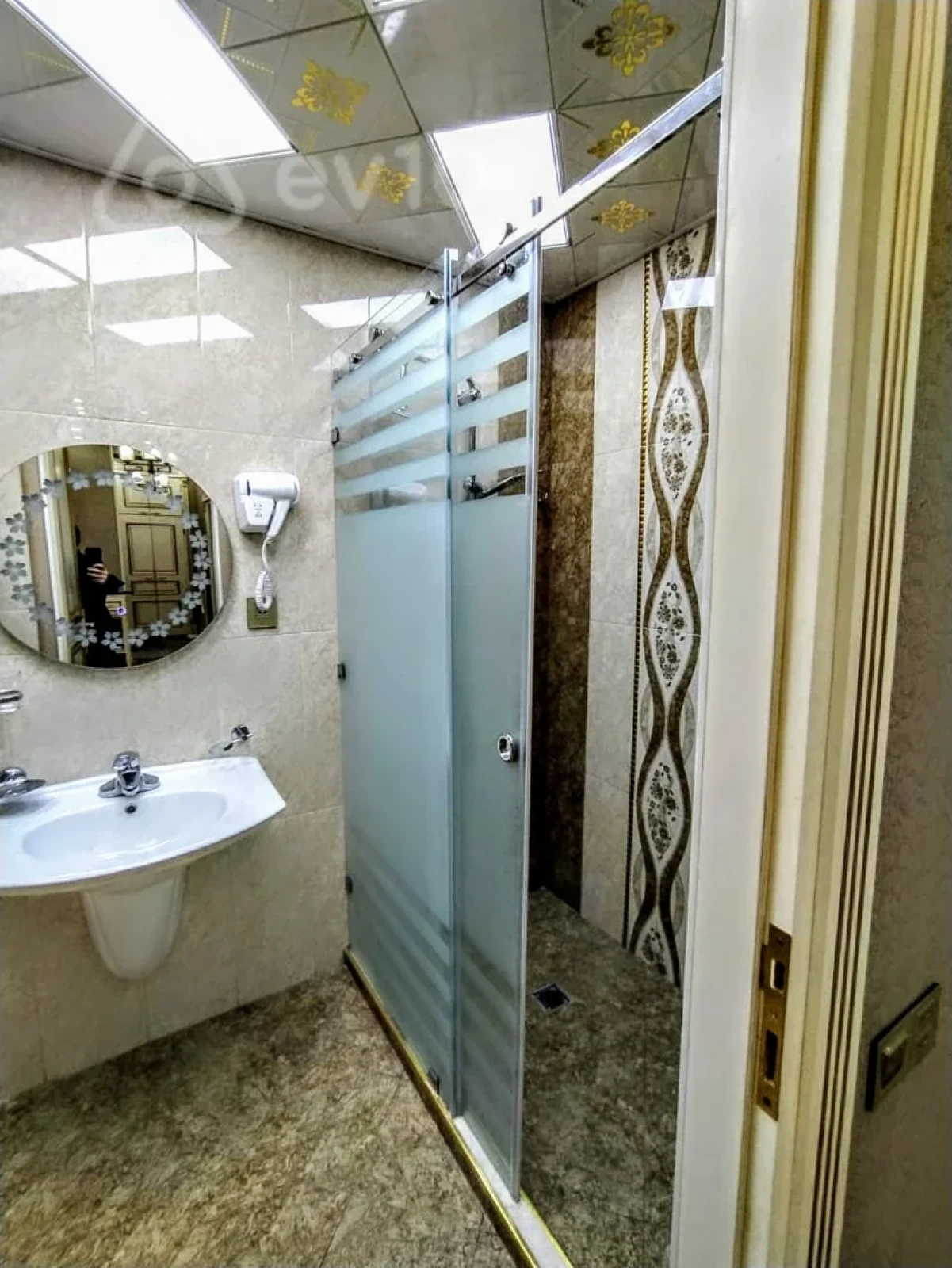 Kirayə verilir 3 otaqlı yeni tikili 100 m²