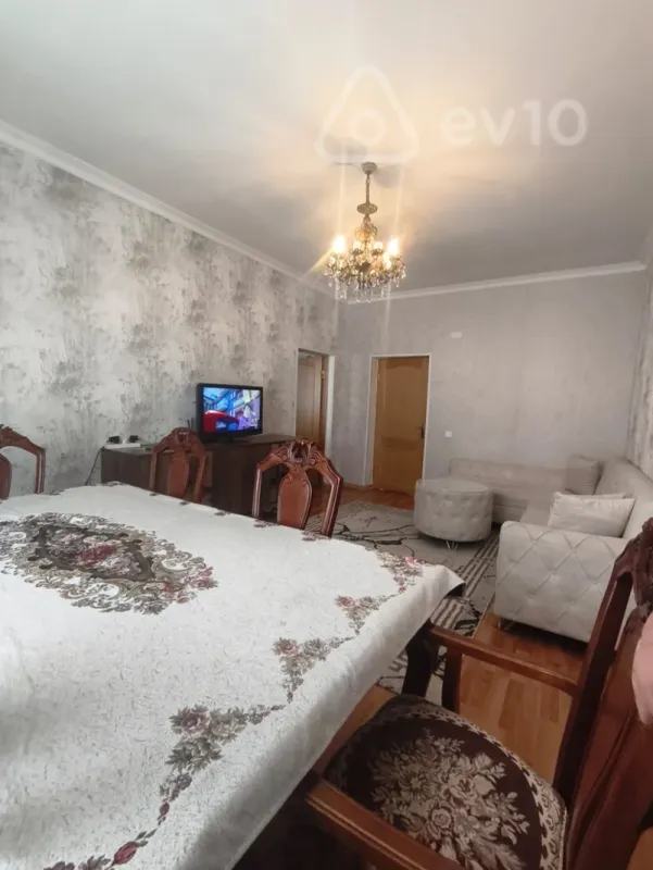 Satılır 3 otaqlı yeni tikili 82 m²