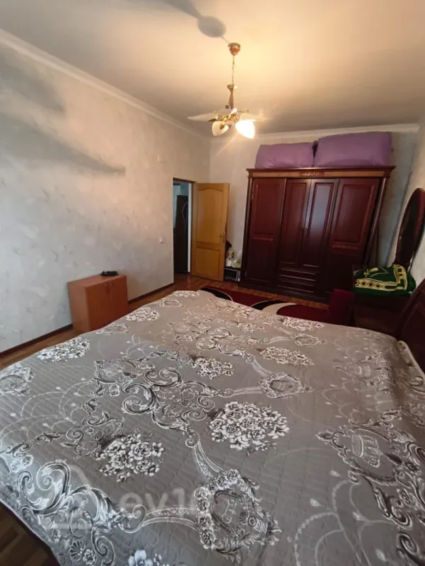 Satılır 3 otaqlı yeni tikili 82 m²