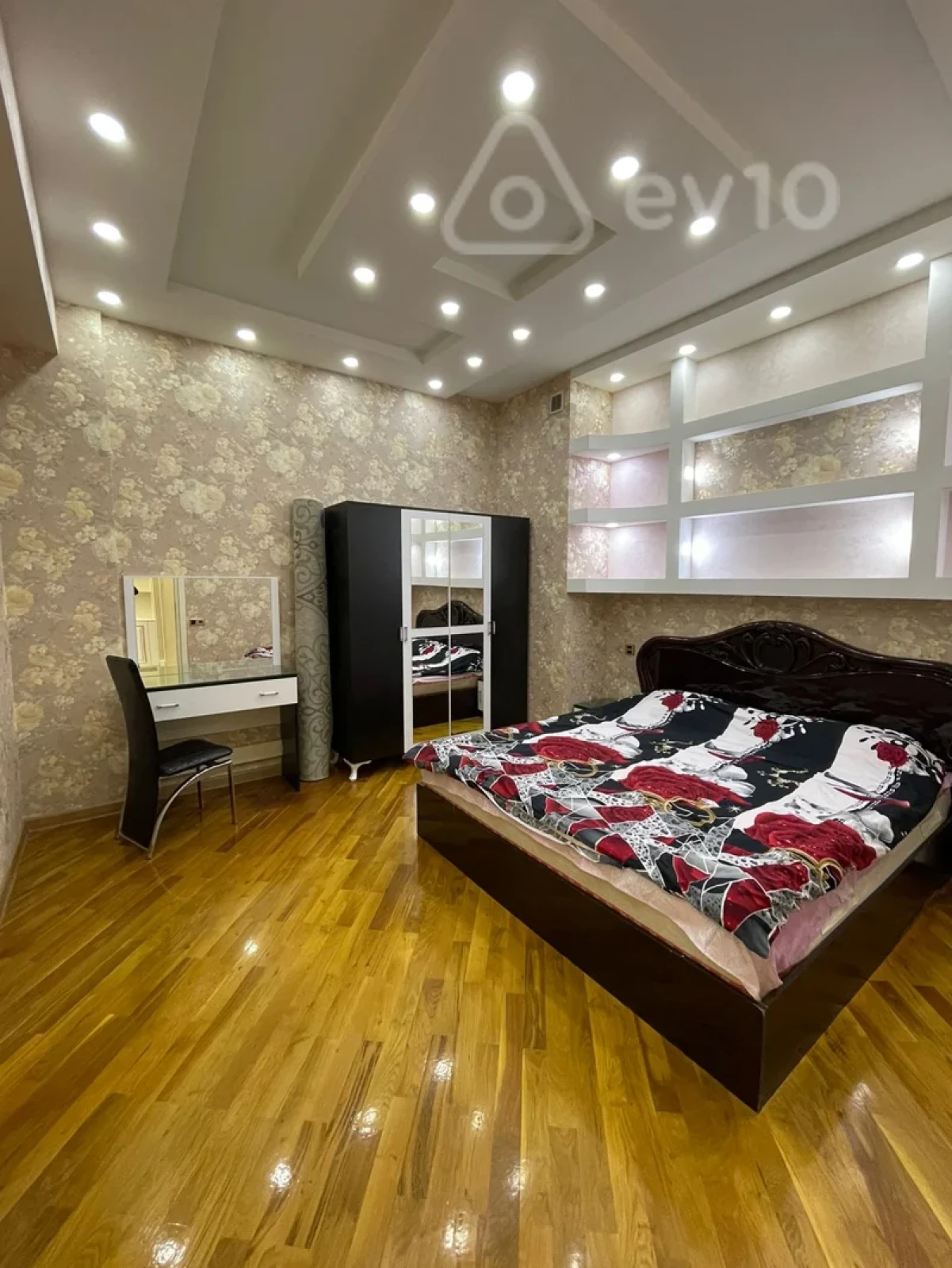 Kirayə verilir 3 otaqlı yeni tikili 100 m²