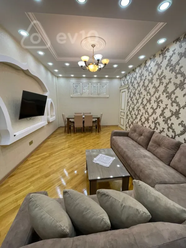 Kirayə verilir 3 otaqlı yeni tikili 100 m²