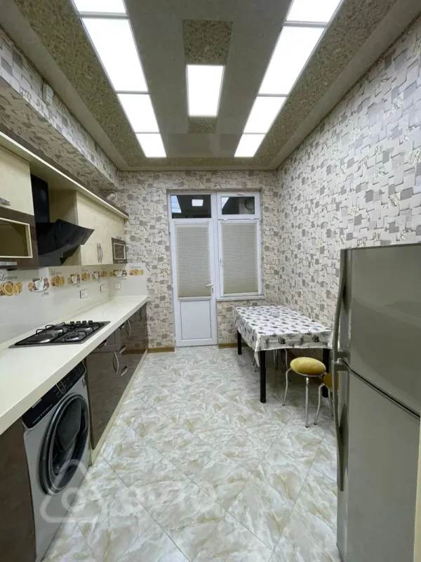 Kirayə verilir 3 otaqlı yeni tikili 100 m²