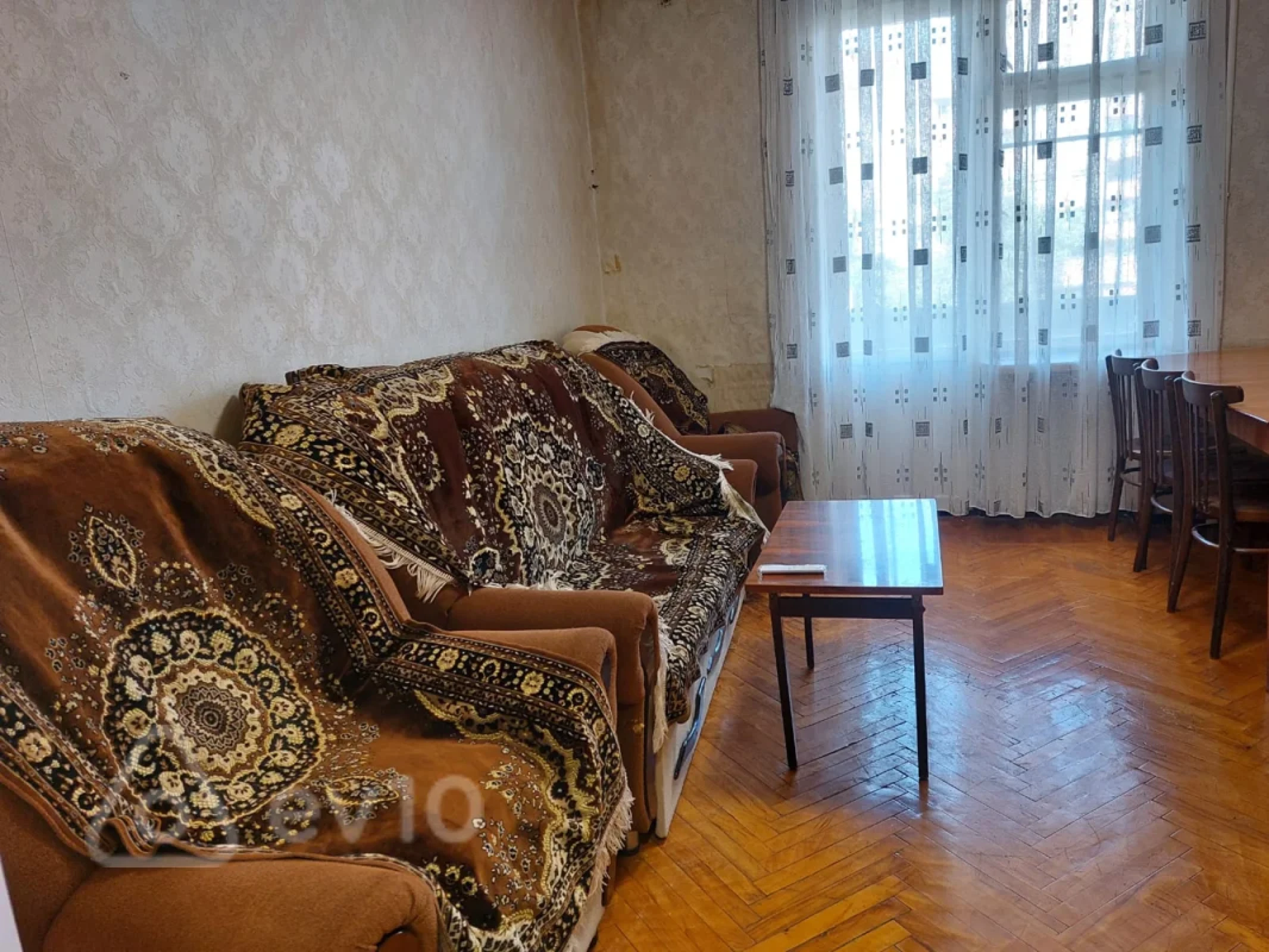 Kirayə verilir 2 otaqlı köhnə tikili 55 m²