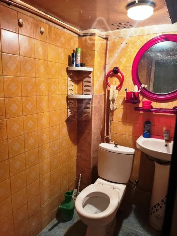 Satılır 2 otaqlı köhnə tikili 55 m²
