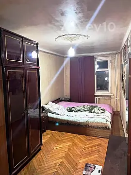 Satılır 2 otaqlı köhnə tikili 55 m²