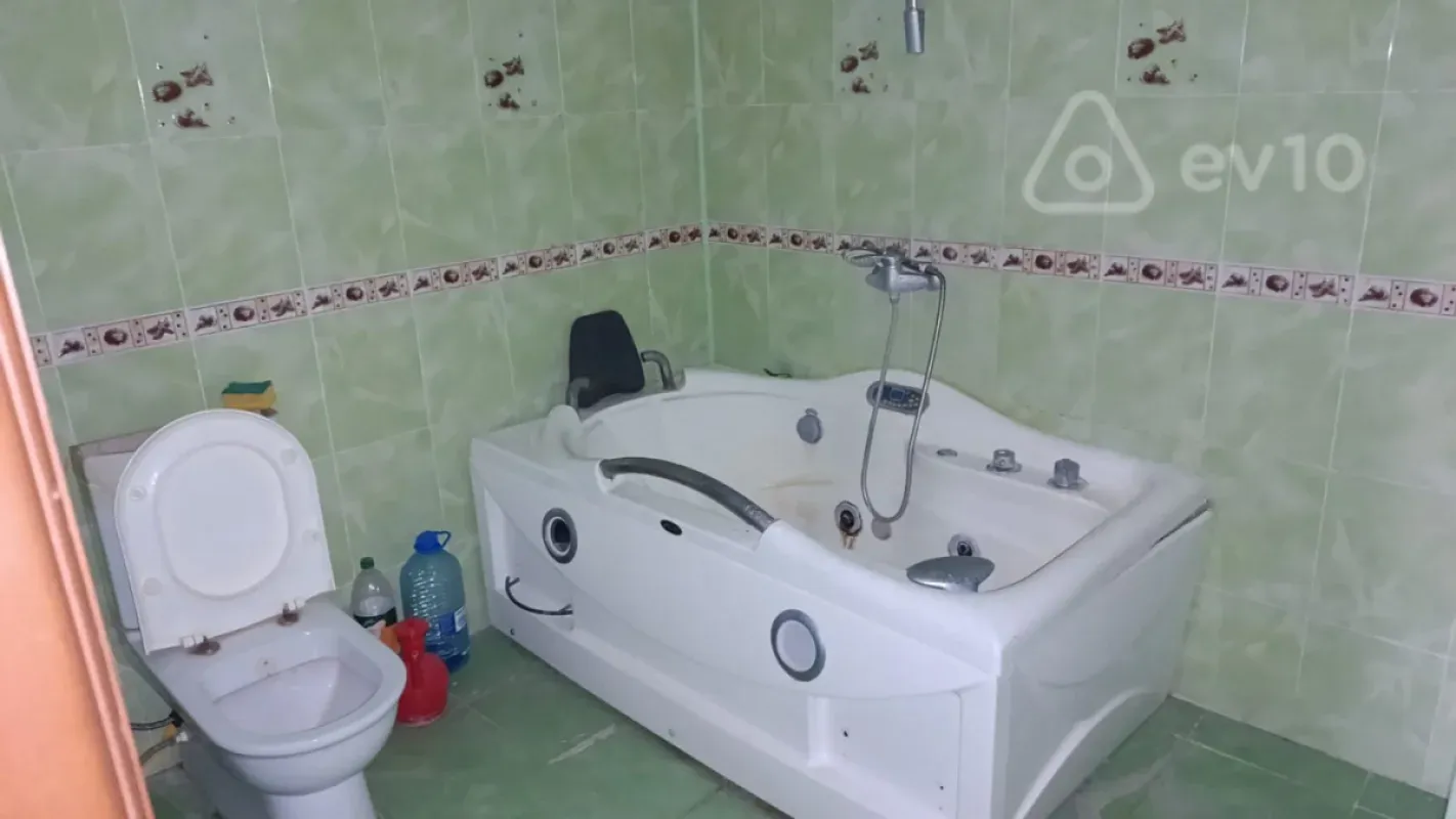 Kirayə verilir 3 otaqlı yeni tikili 94 m²