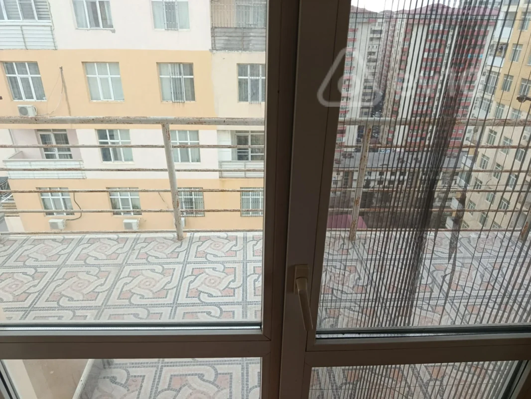 Kirayə verilir 3 otaqlı yeni tikili 94 m²