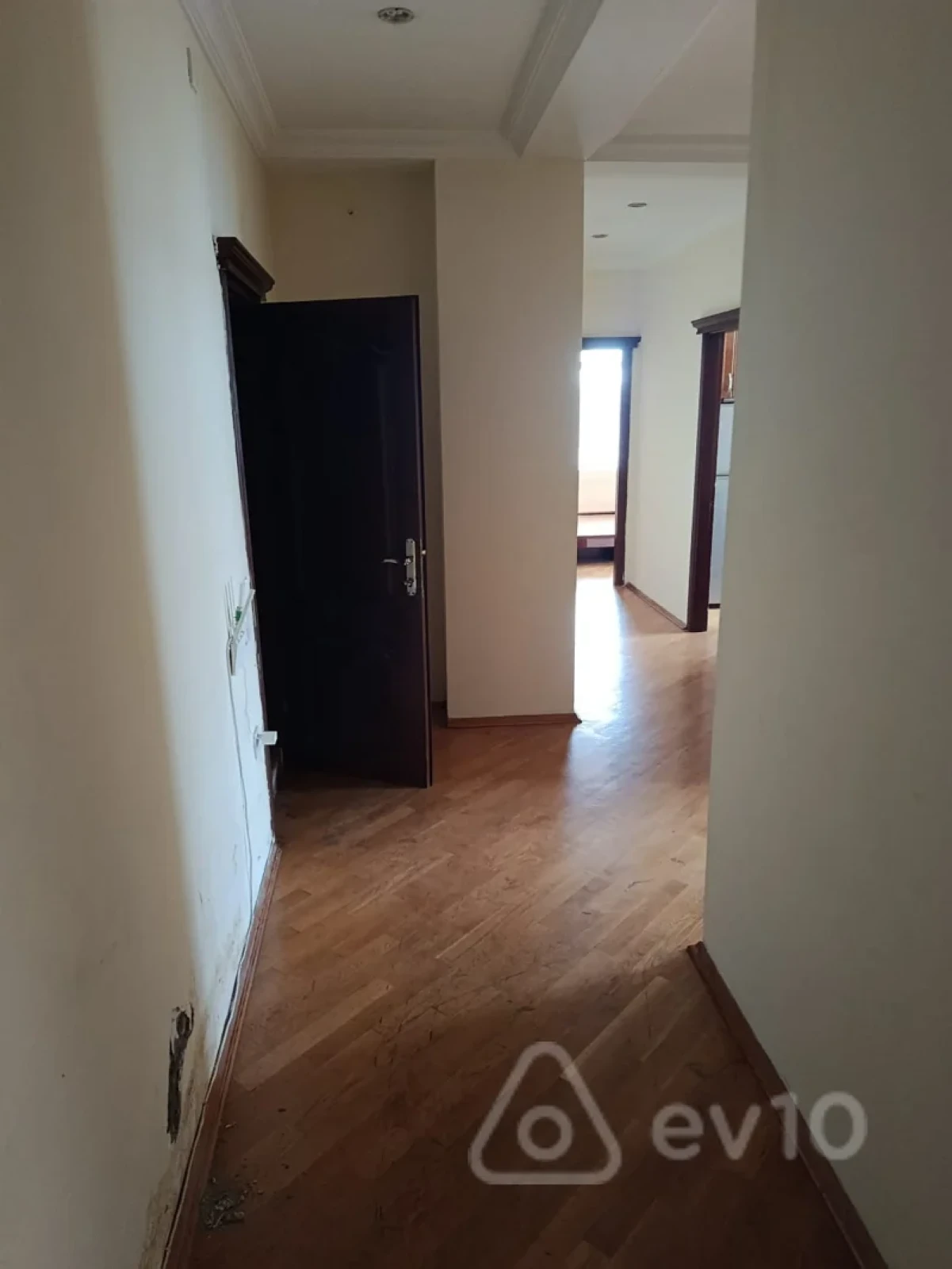 Kirayə verilir 3 otaqlı yeni tikili 94 m²