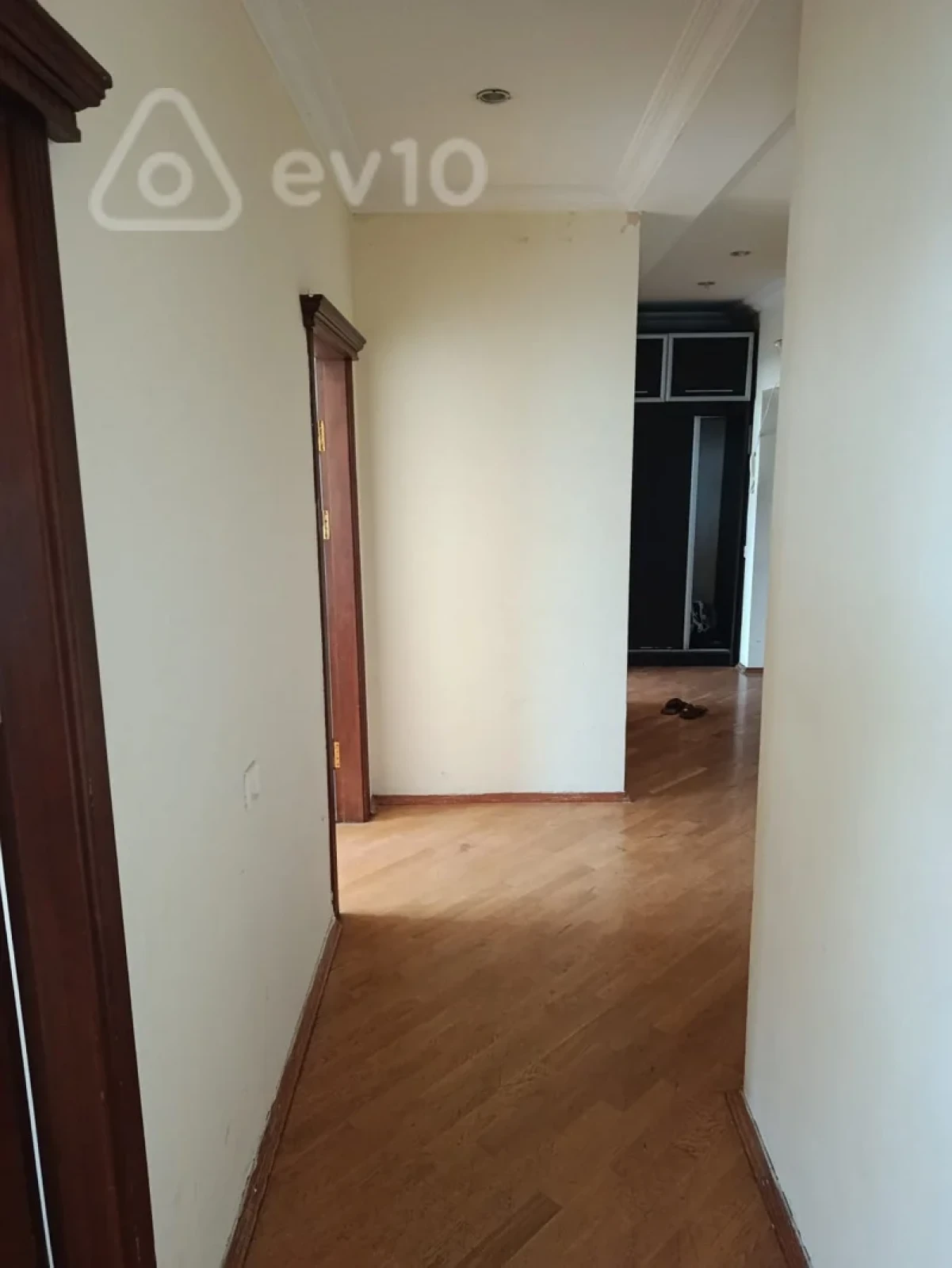 Kirayə verilir 3 otaqlı yeni tikili 94 m²