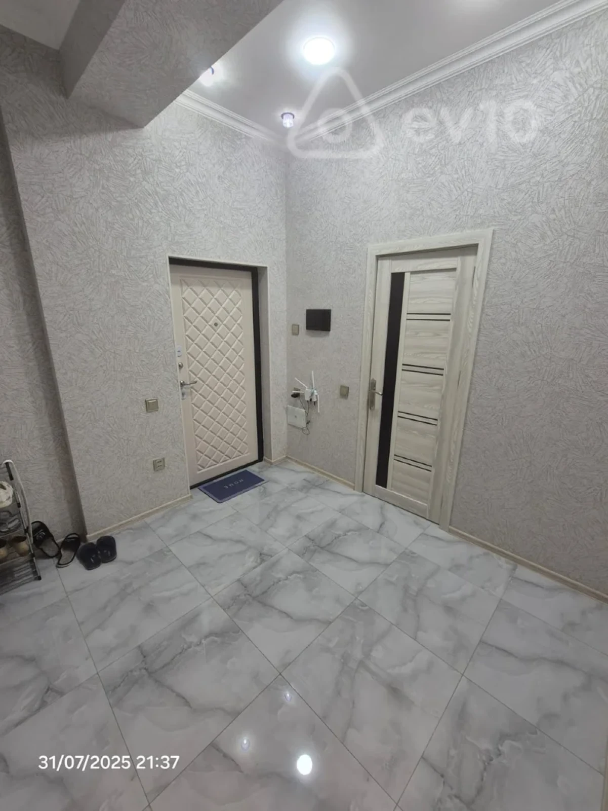 Kirayə verilir 2 otaqlı yeni tikili 70 m²