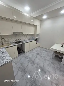 Kirayə verilir 2 otaqlı yeni tikili 70 m²