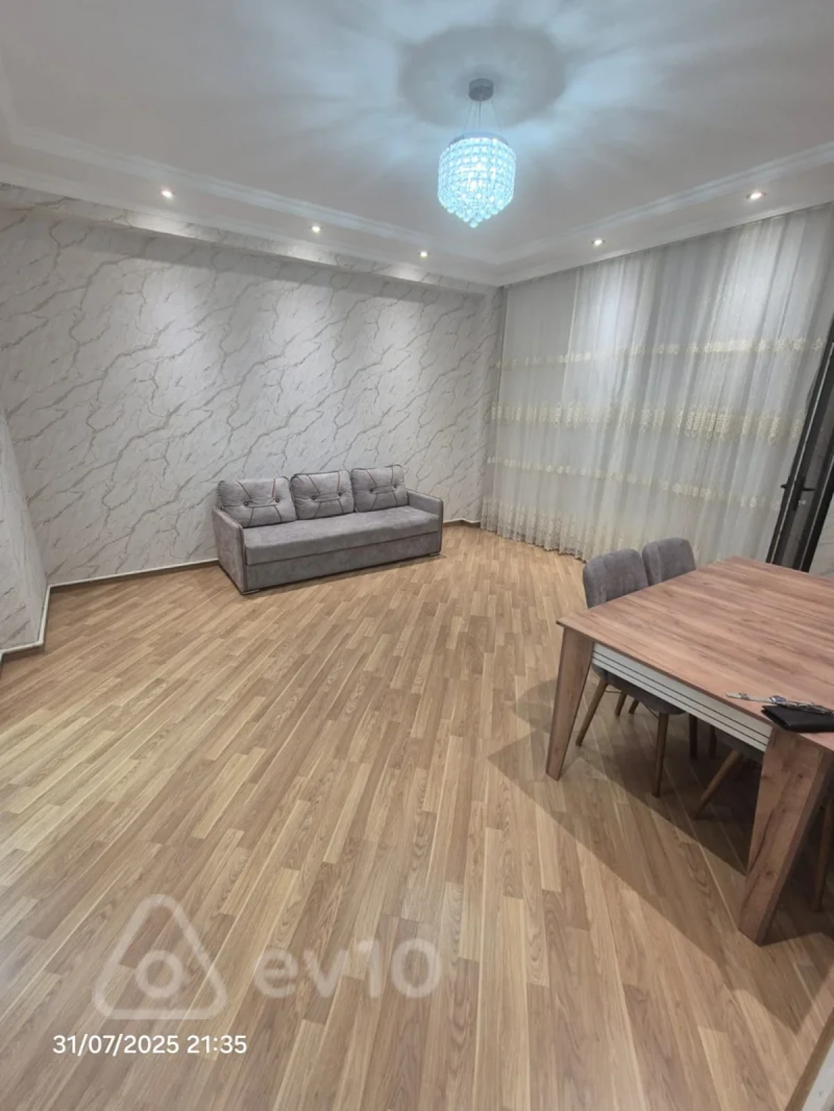 Kirayə verilir 2 otaqlı yeni tikili 70 m²