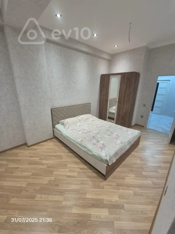 Kirayə verilir 2 otaqlı yeni tikili 70 m²