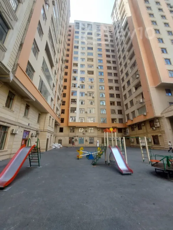 Kirayə verilir 2 otaqlı yeni tikili 70 m²