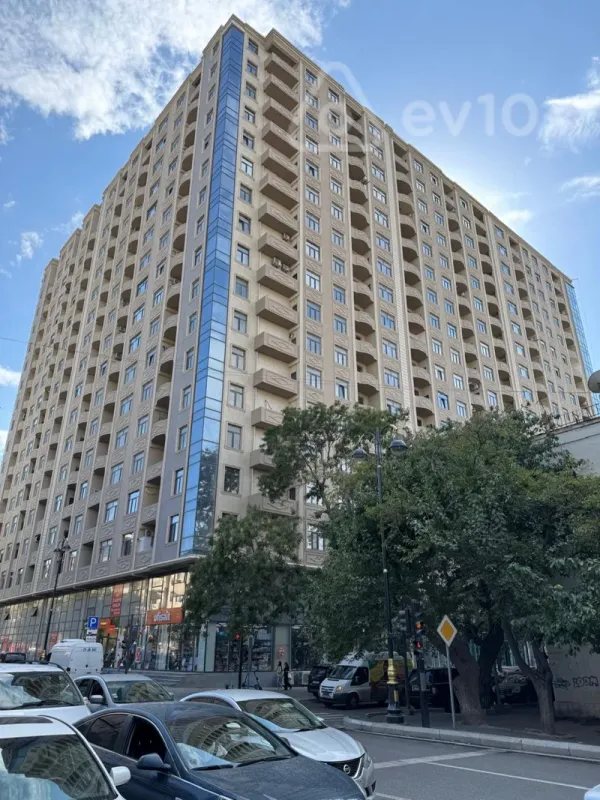 Kirayə verilir 2 otaqlı yeni tikili 70 m²