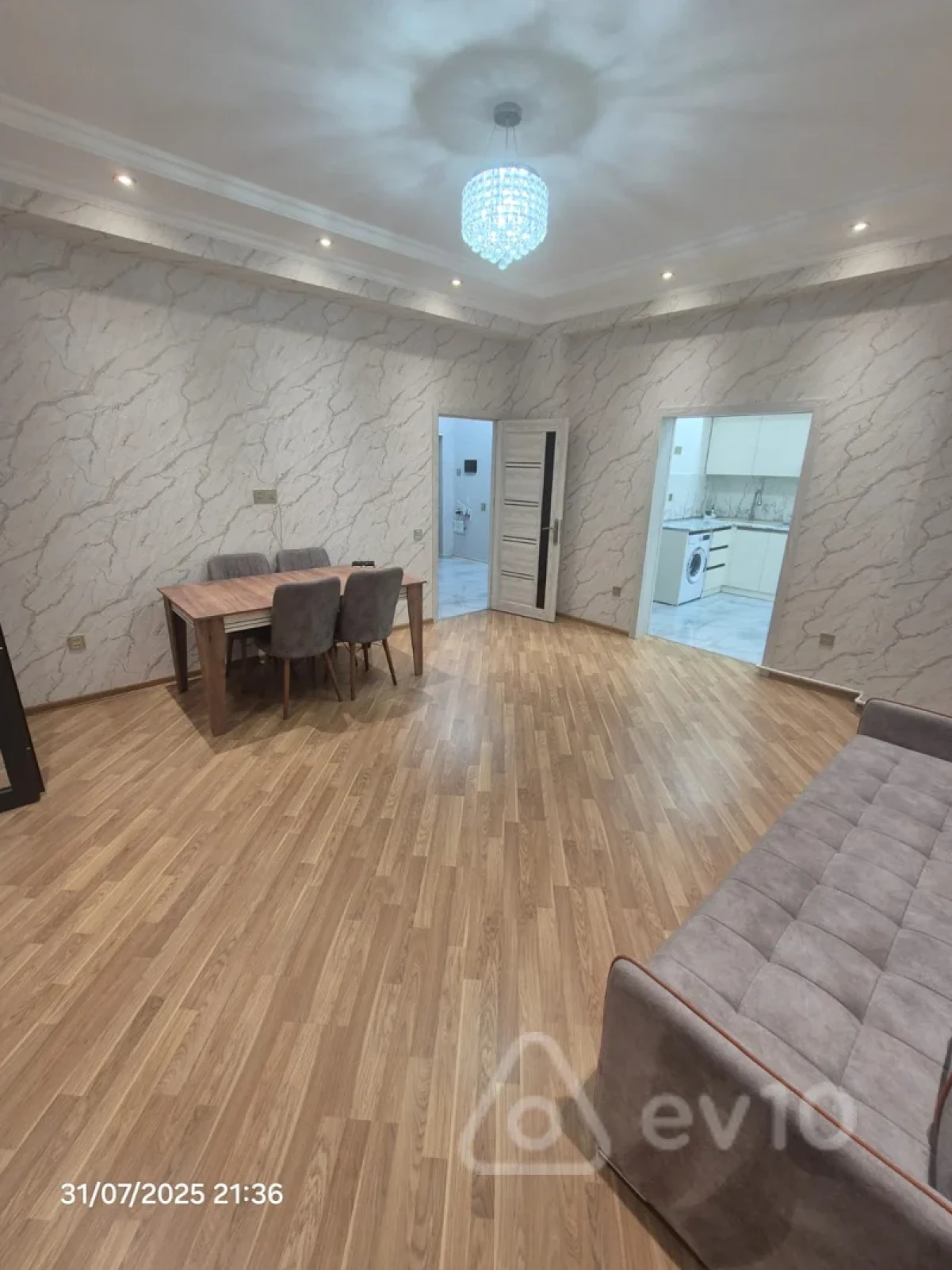 Kirayə verilir 2 otaqlı yeni tikili 70 m²