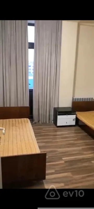 Kirayə verilir 3 otaqlı yeni tikili 93 m²