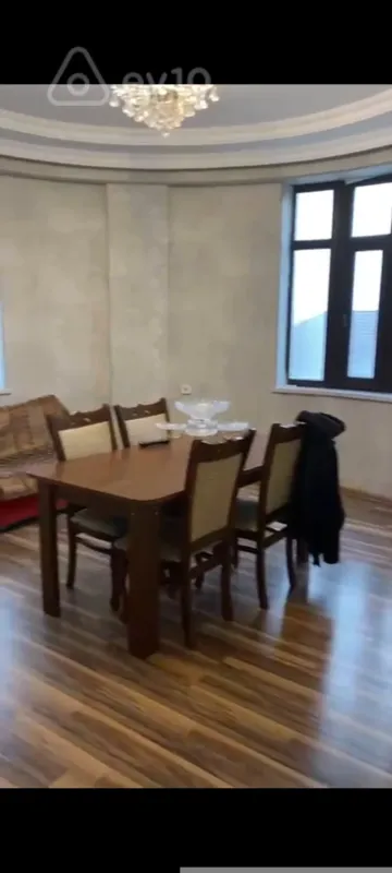 Kirayə verilir 3 otaqlı yeni tikili 93 m²