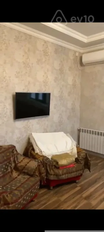 Kirayə verilir 3 otaqlı yeni tikili 93 m²