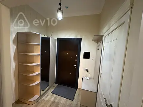 Kirayə verilir 2 otaqlı yeni tikili 50 m²