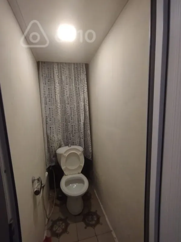 Satılır 4 otaqlı köhnə tikili 120 m²