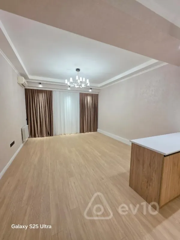 Satılır 2 otaqlı yeni tikili 60 m²