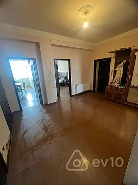 Kirayə verilir 3 otaqlı yeni tikili 140 m²