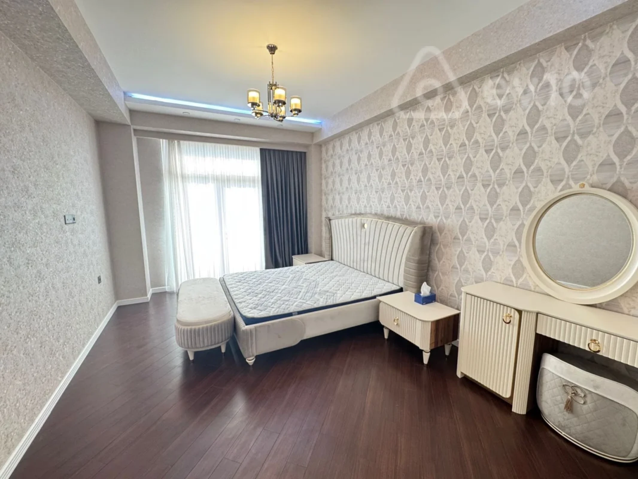 Kirayə verilir 2 otaqlı yeni tikili 110 m²