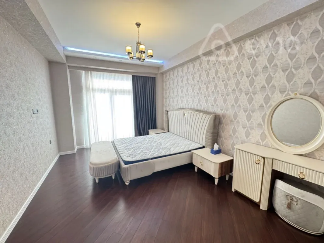 Kirayə verilir 2 otaqlı yeni tikili 110 m²