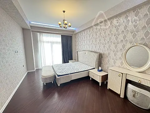 Kirayə verilir 2 otaqlı yeni tikili 110 m²