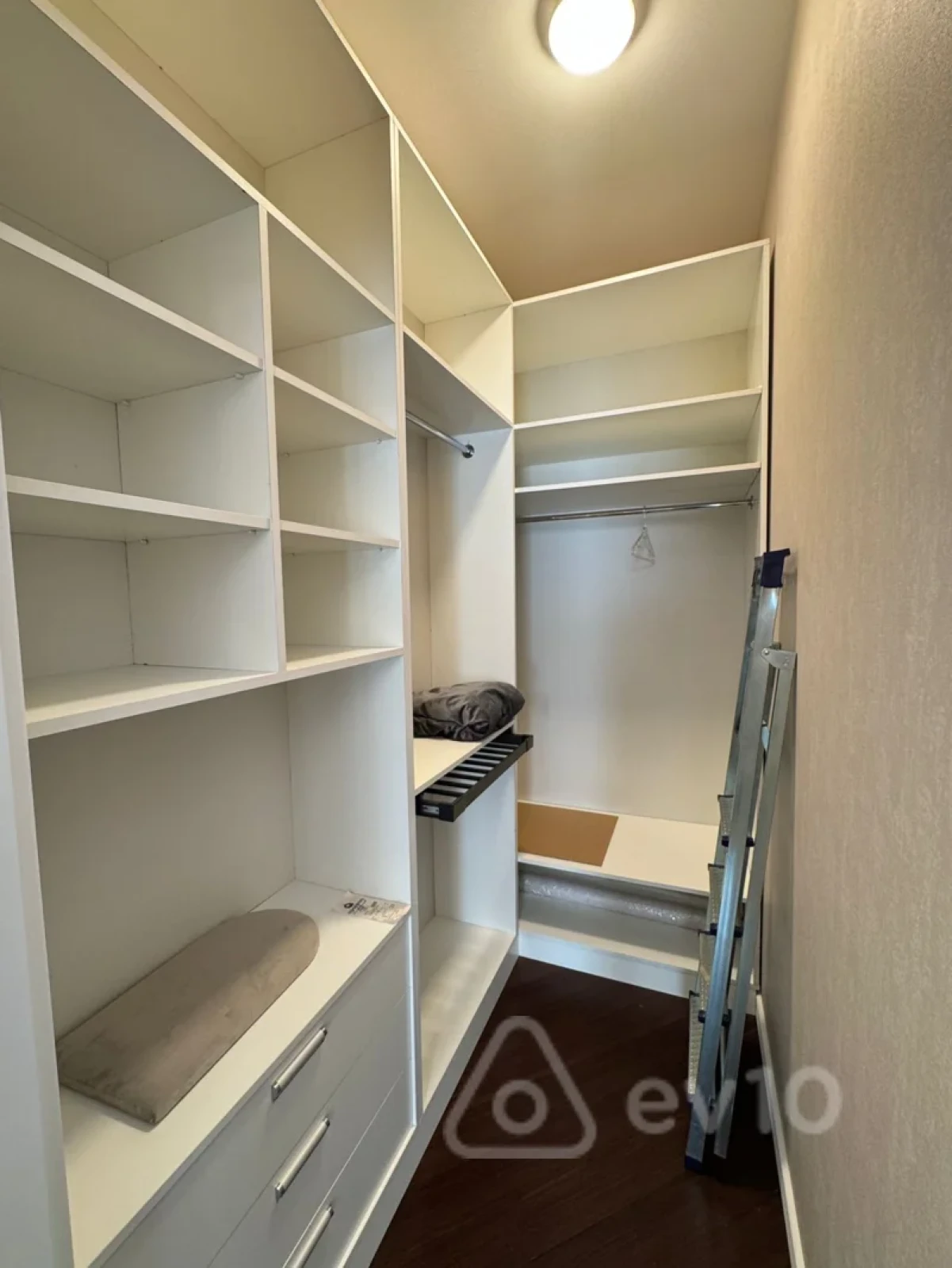 Kirayə verilir 2 otaqlı yeni tikili 110 m²