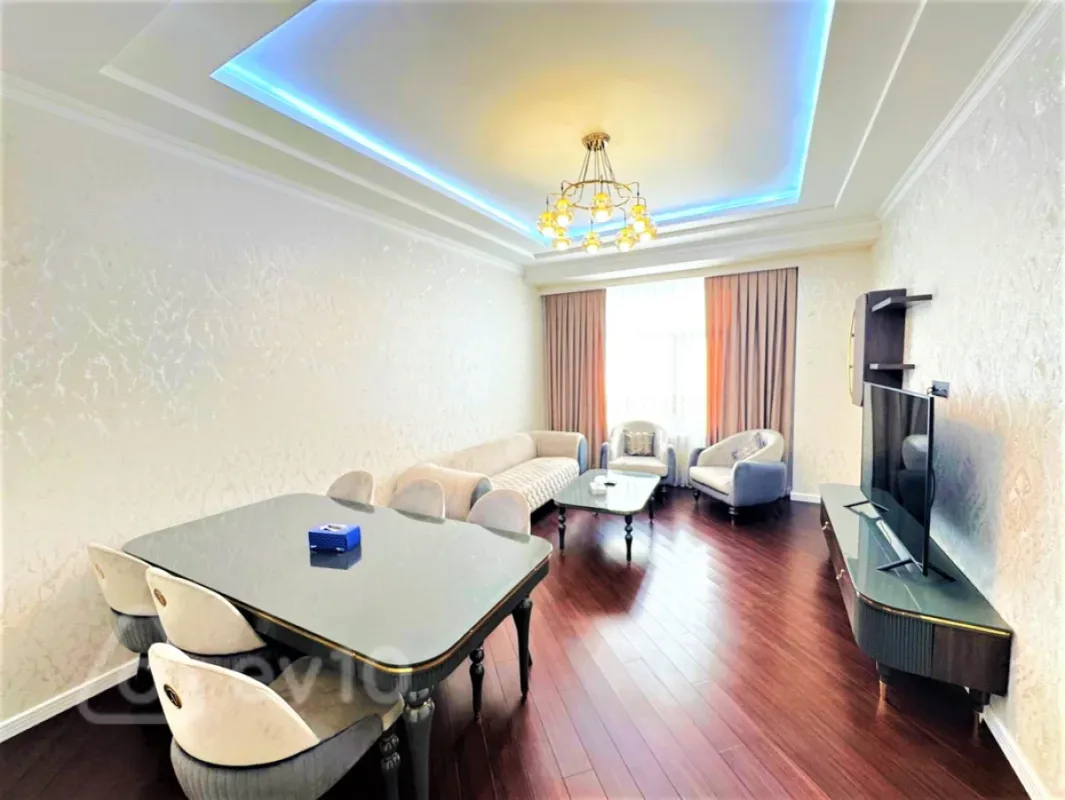 Kirayə verilir 2 otaqlı yeni tikili 110 m²