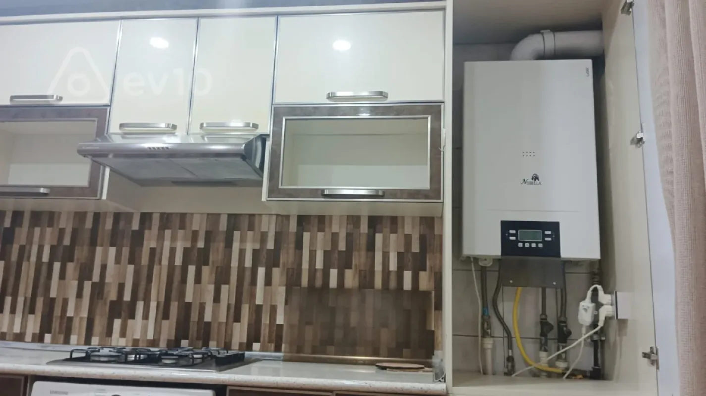 Kirayə verilir 3 otaqlı köhnə tikili 75 m²