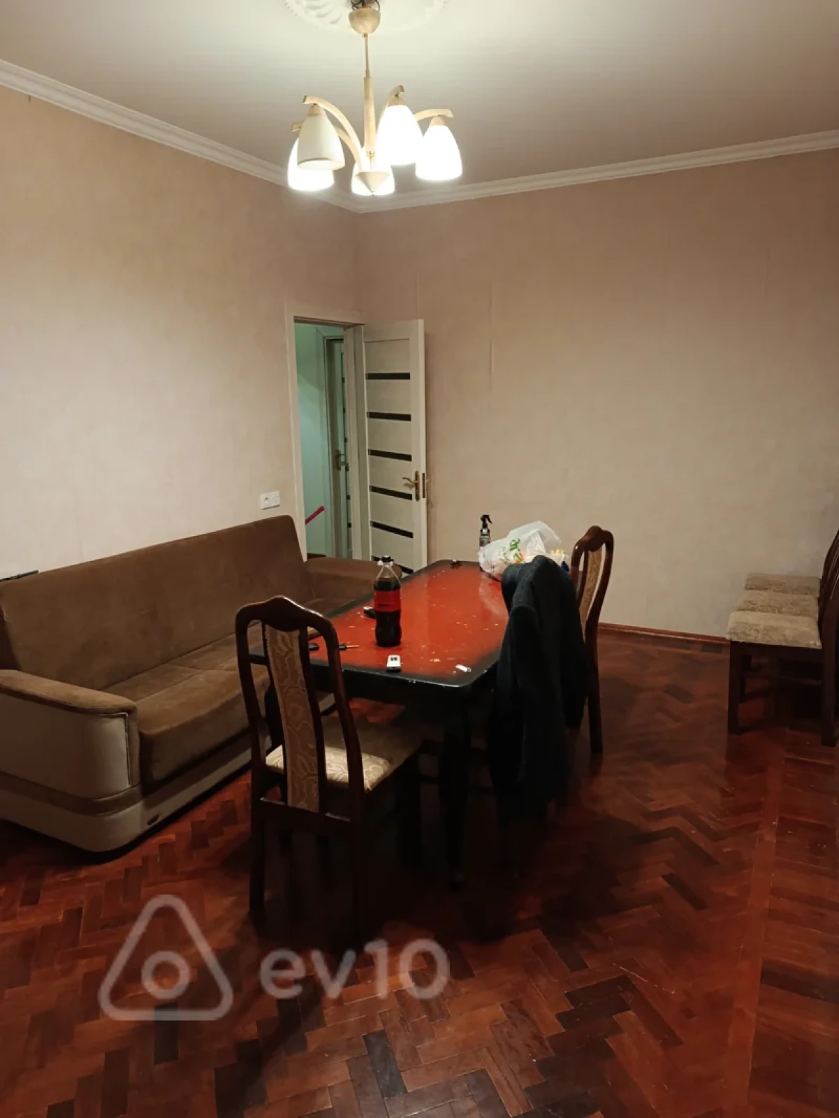 Kirayə verilir 3 otaqlı köhnə tikili 80 m²