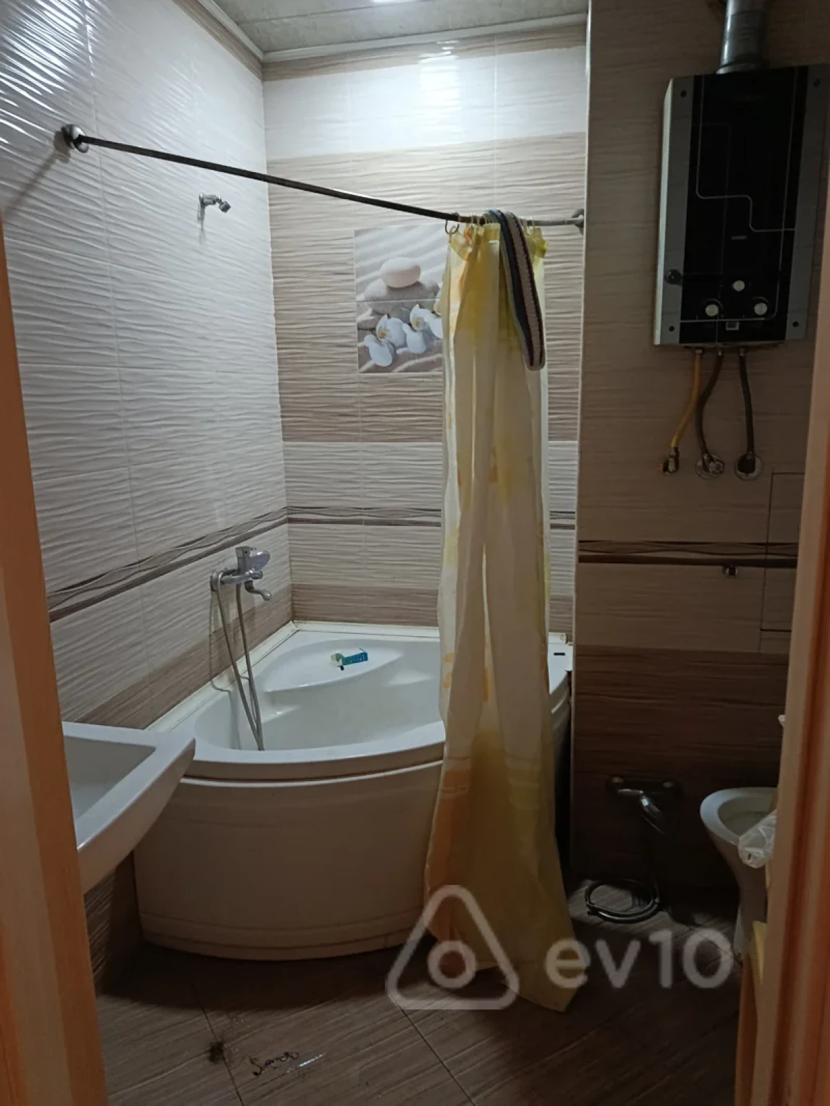 Kirayə verilir 3 otaqlı köhnə tikili 80 m²