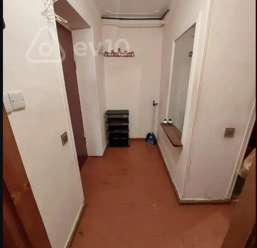 Kirayə verilir 2 otaqlı köhnə tikili 45 m²