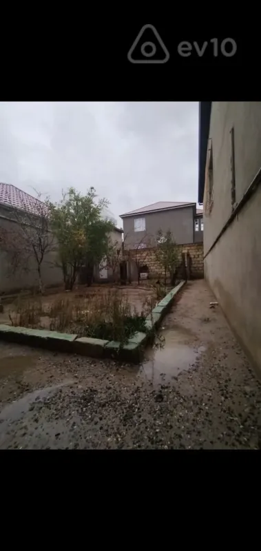 Satılır 4 otaqlı həyət evi 95 m²