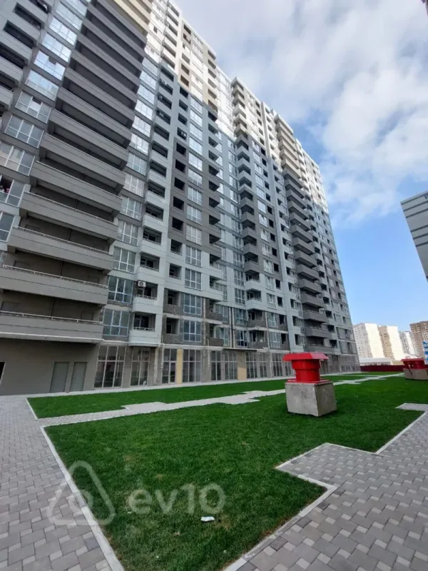 Satılır 2 otaqlı yeni tikili 54 m²