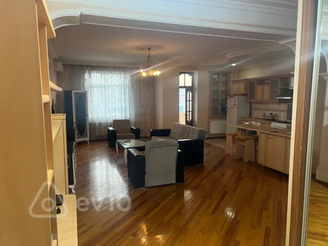 Kirayə verilir 2 otaqlı yeni tikili 87 m²