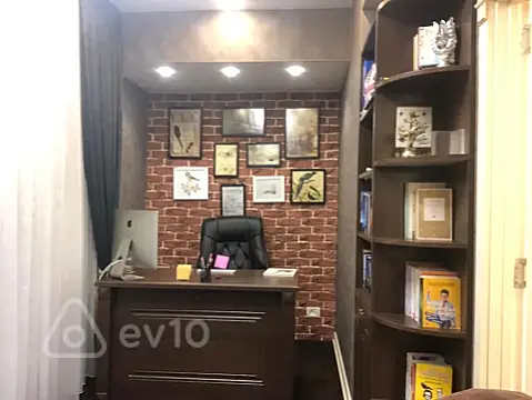 Kirayə verilir 4 otaqlı yeni tikili 181 m²