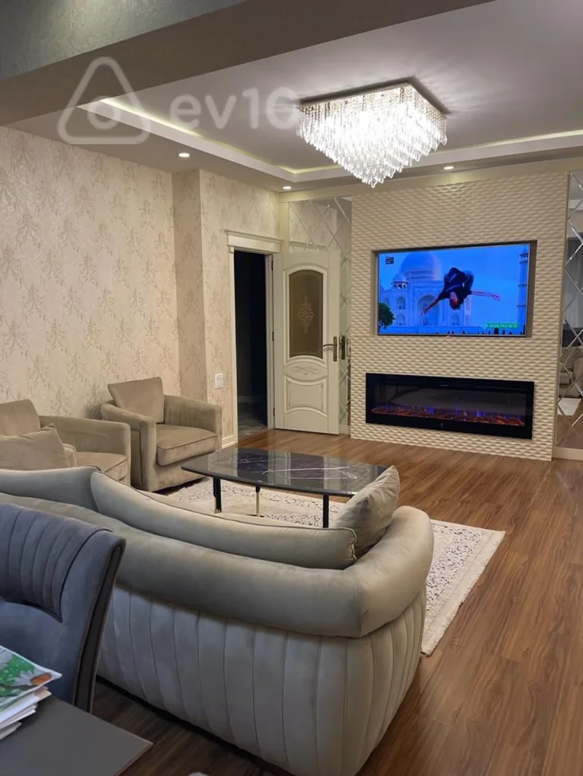 Kirayə verilir 4 otaqlı yeni tikili 181 m²